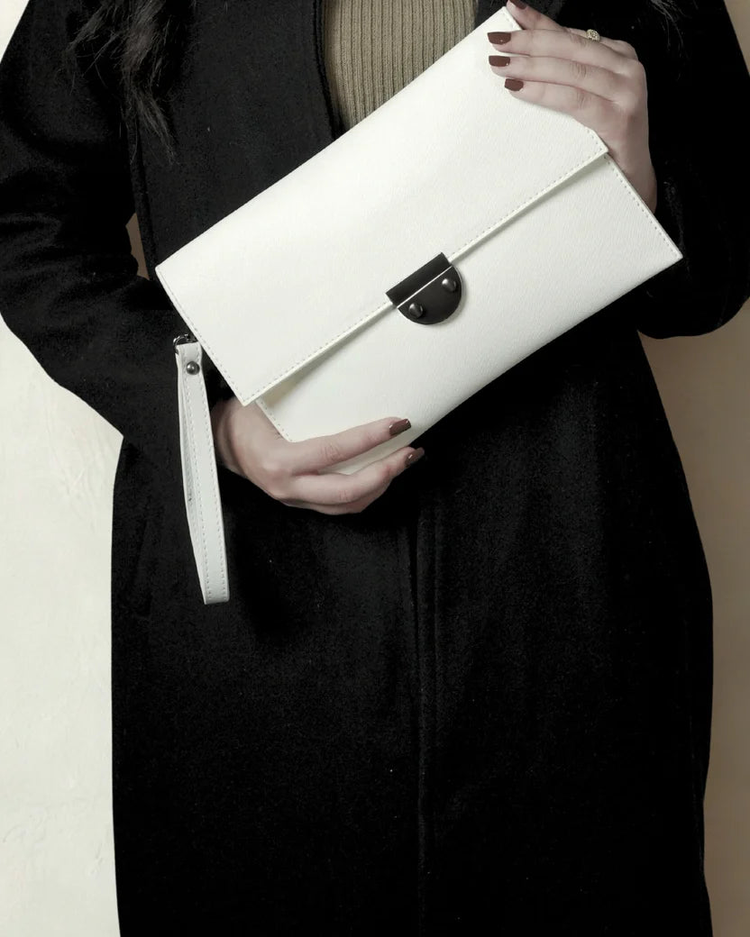 Louvé Éclat Clutch – White